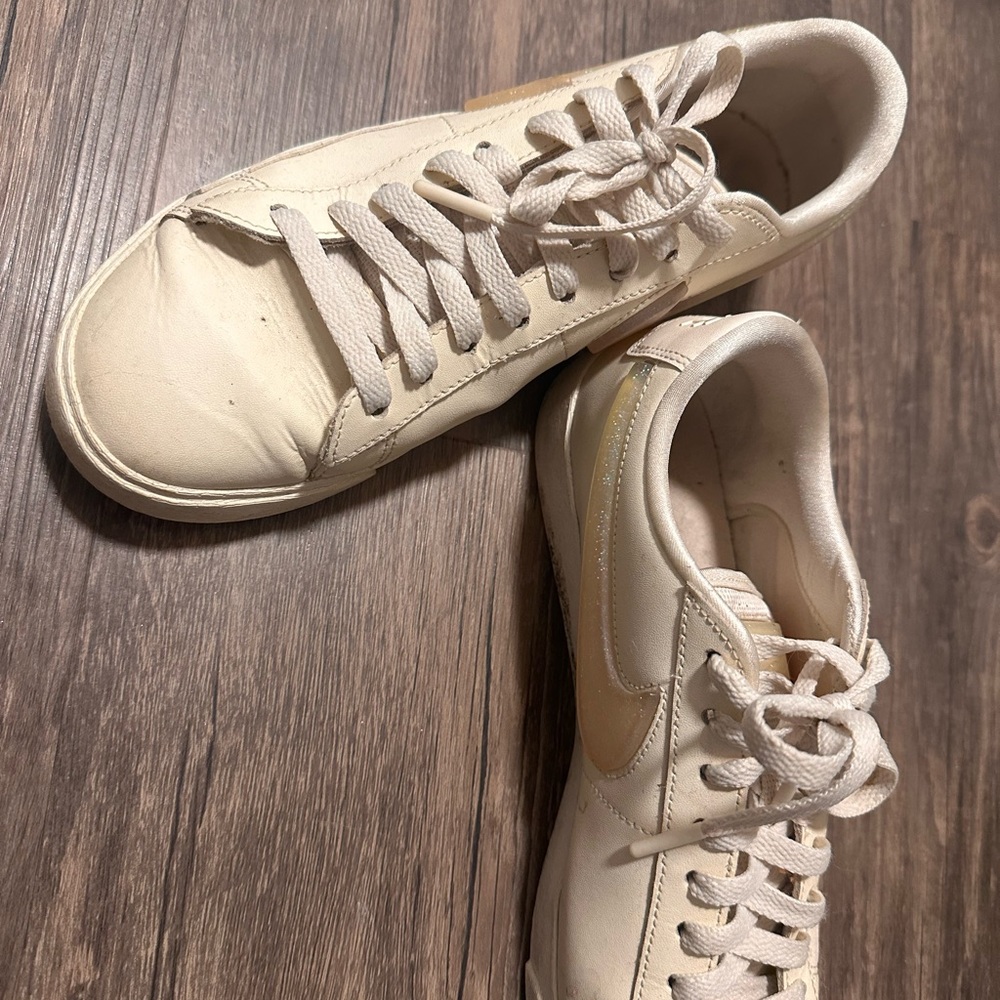 Nike Women's Cream Sneakers